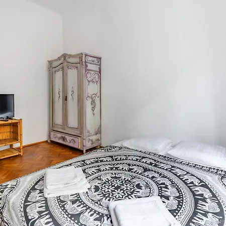 Interesting Design Great Location Dobra Street *
