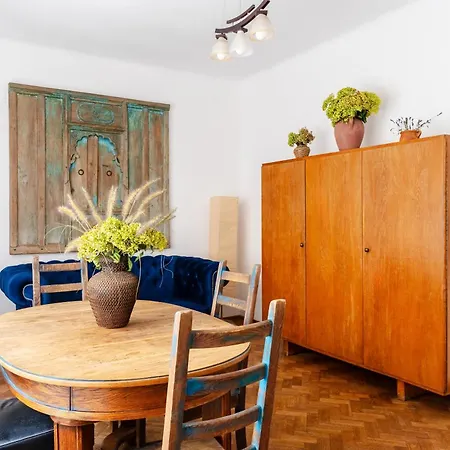 Interesting Design Great Location Dobra Street *
